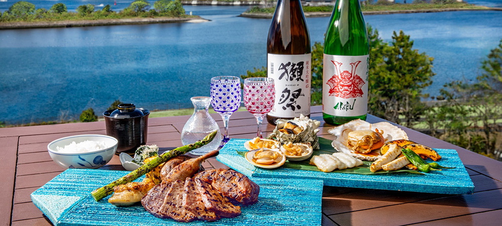 日本庭園のテラス席で風を感じながら絶景と共に楽しむ～日本料理「さくら」浜焼きグリルプラン～
