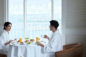 プライベート空間でゆったり過ごす朝～ルームサービス朝食メニューのご紹介～