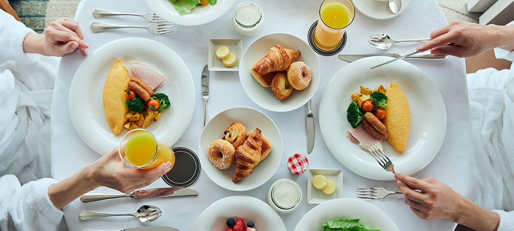 プライベート空間でゆったり過ごす朝～ルームサービス朝食メニューのご紹介～