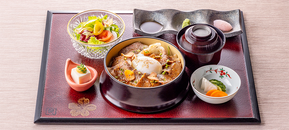 【平日限定ランチ】日本料理「さくら」選べる御膳～さくら特製秋の天丼、豊洲市場直送海鮮丼、黒毛和牛～
