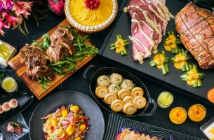 藁焼きローストビーフとトロピカルフルーツが競演  「ミート×マンゴー＆メロン ビュッフェ」